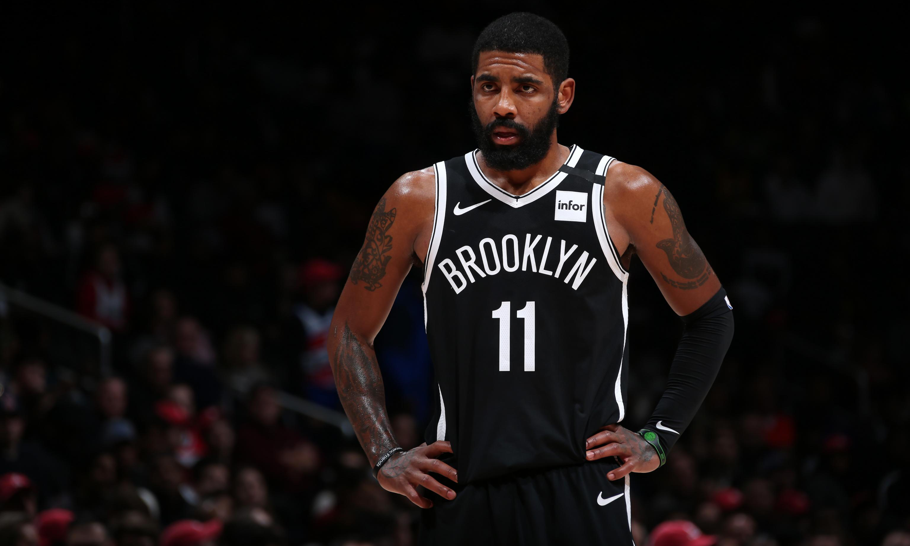 记者：埃弗顿的重点是买右边锋和右后卫，阿克不是他们的目标